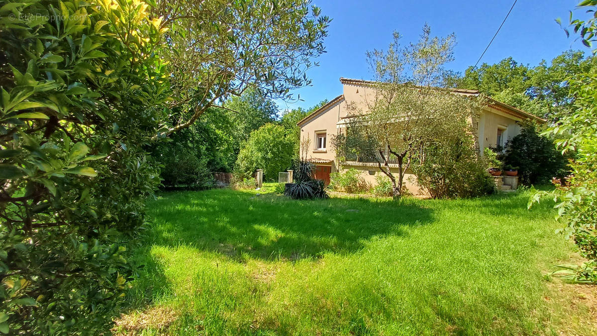 Maison à GRIGNAN