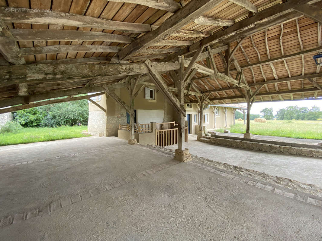 Maison à VALENCE-SUR-BAISE