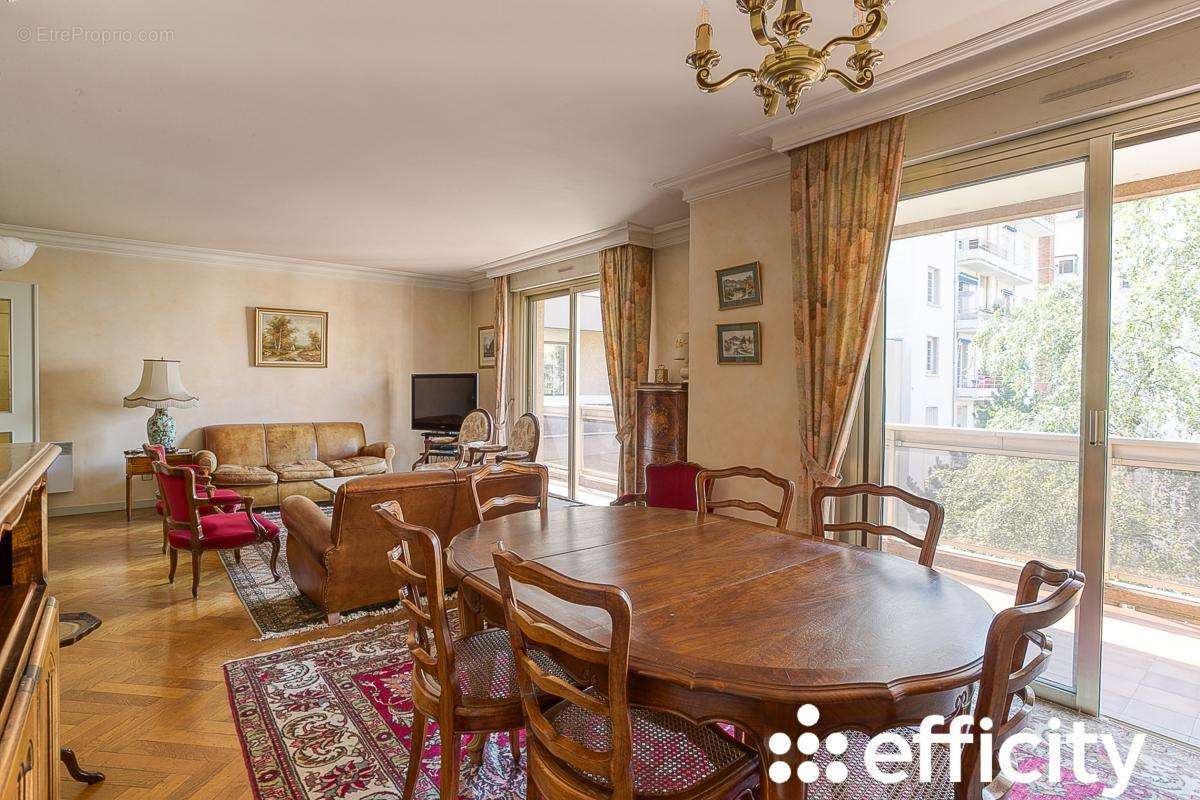 Appartement à LYON-6E