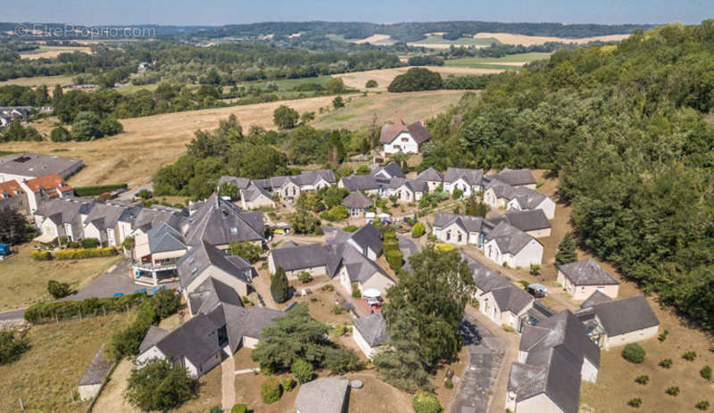 Maison à BOURG-ET-COMIN