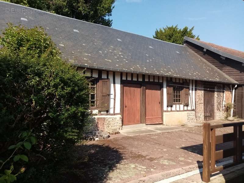 Maison à CANY-BARVILLE