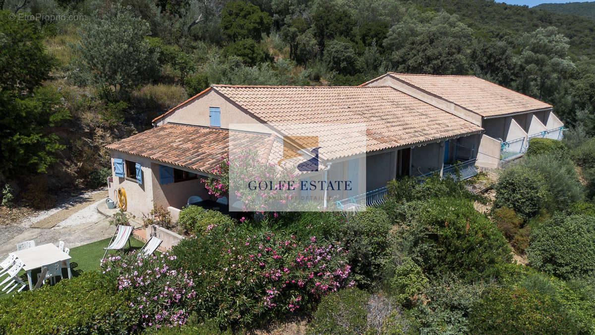 Maison à CAVALAIRE-SUR-MER