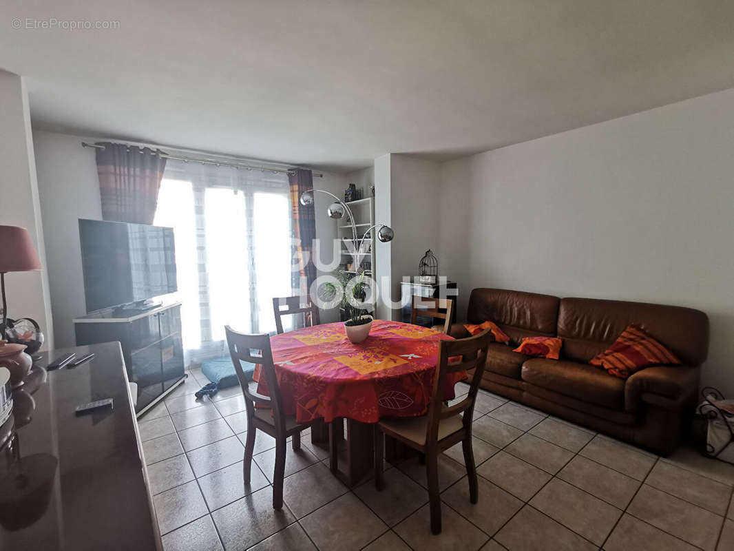 Appartement à FONTENAY-SOUS-BOIS