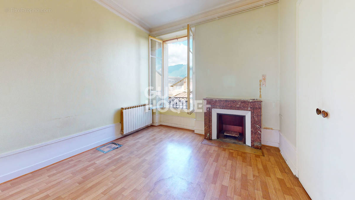 Appartement à AIX-LES-BAINS