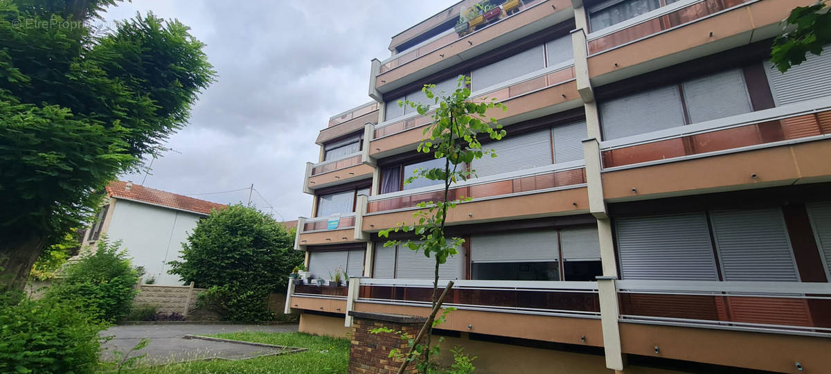 Appartement à ROSNY-SOUS-BOIS