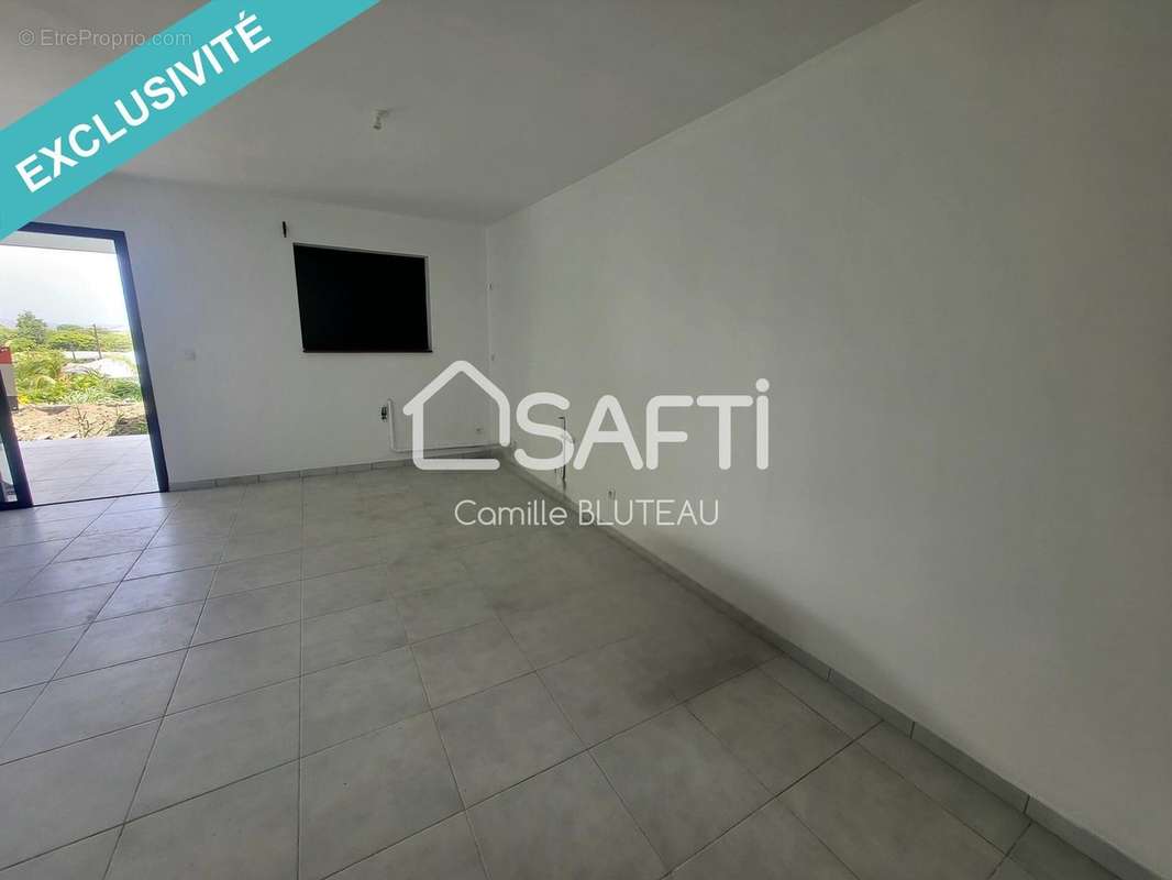 Photo 2 - Appartement à RIVIERE-SALEE