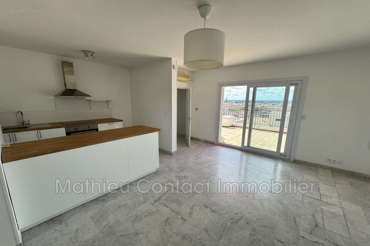 Appartement à NIMES