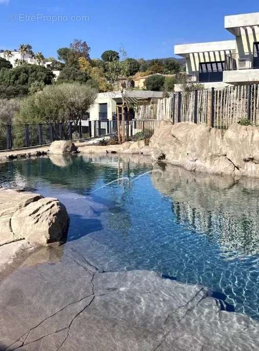 Appartement à BORMES-LES-MIMOSAS