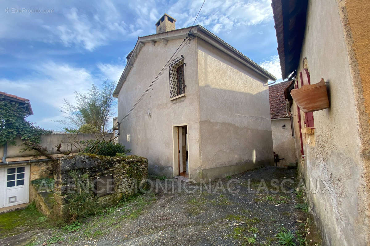 Maison à MONTIGNAC