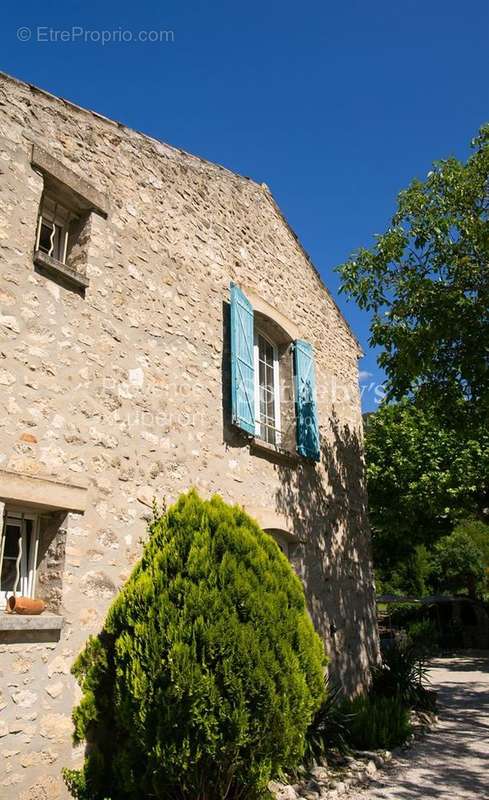 Maison à FONTAINE-DE-VAUCLUSE