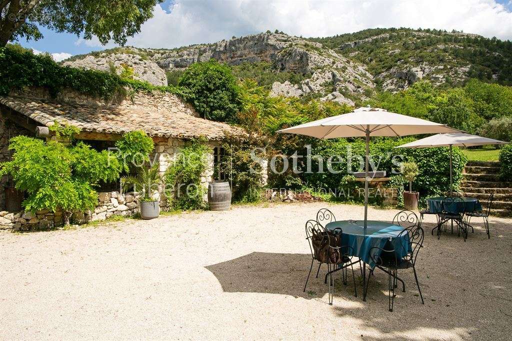 Maison à FONTAINE-DE-VAUCLUSE