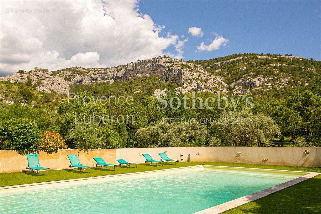 Maison à FONTAINE-DE-VAUCLUSE