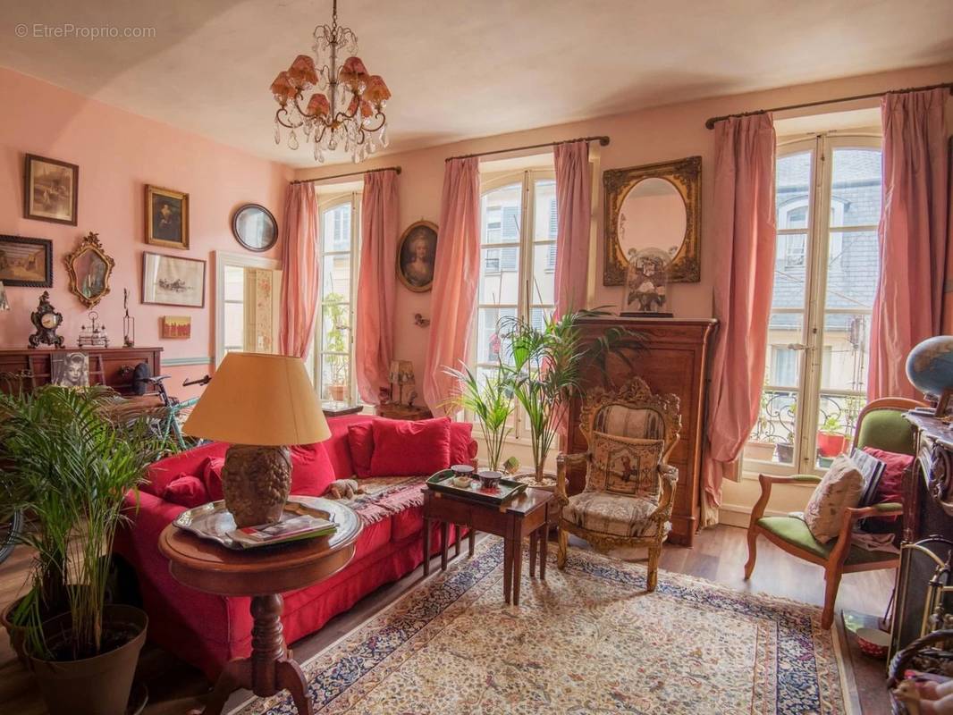 Appartement à VERSAILLES