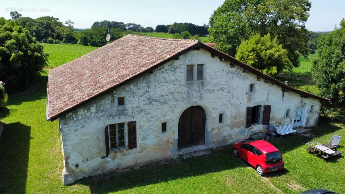 Maison à POUILLON