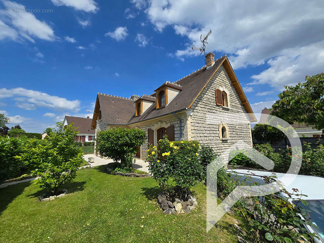 Maison à CREPY-EN-VALOIS