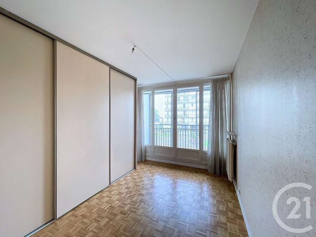 Appartement à MONTROUGE