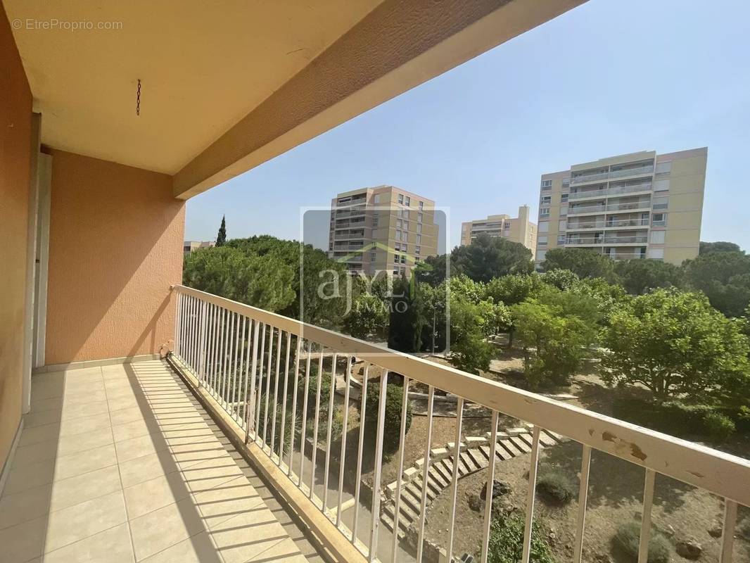 Appartement à MARSEILLE-12E