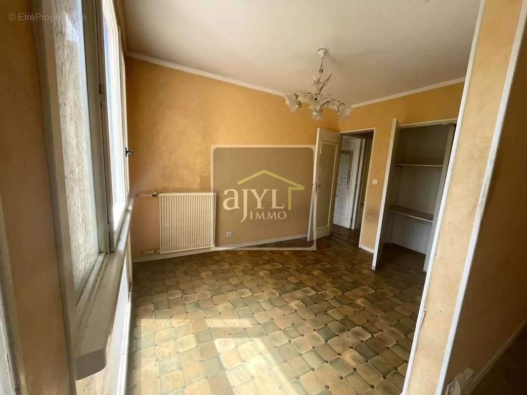 Appartement à MARSEILLE-12E