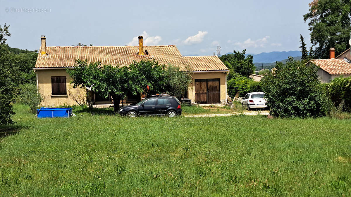 Maison à MALAUCENE