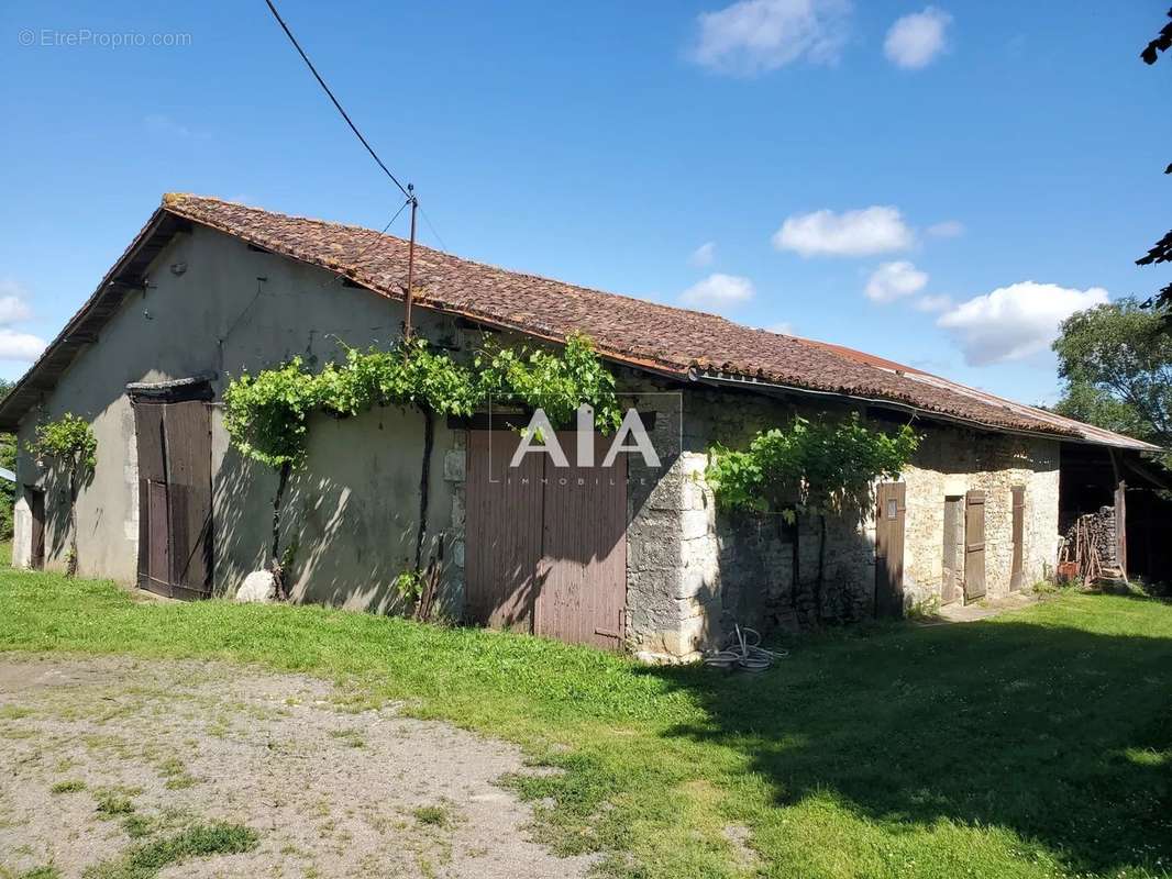 Maison à LE BOUCHAGE