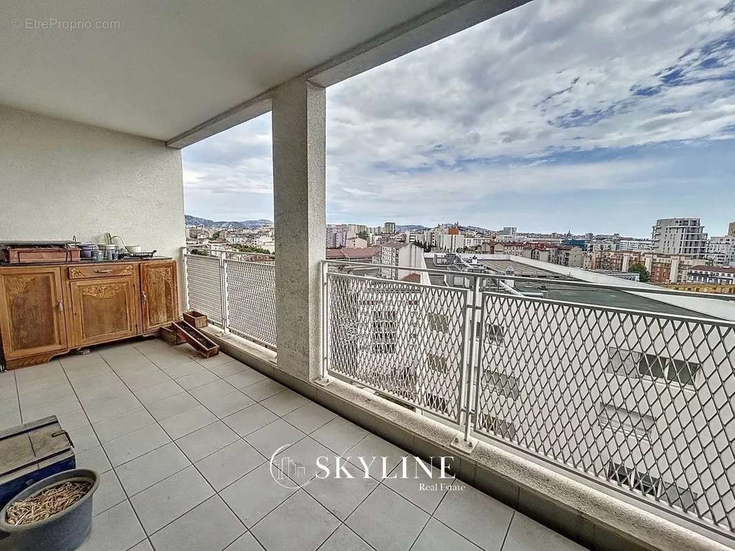 Appartement à MARSEILLE-3E