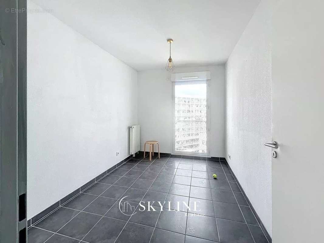 Appartement à MARSEILLE-3E