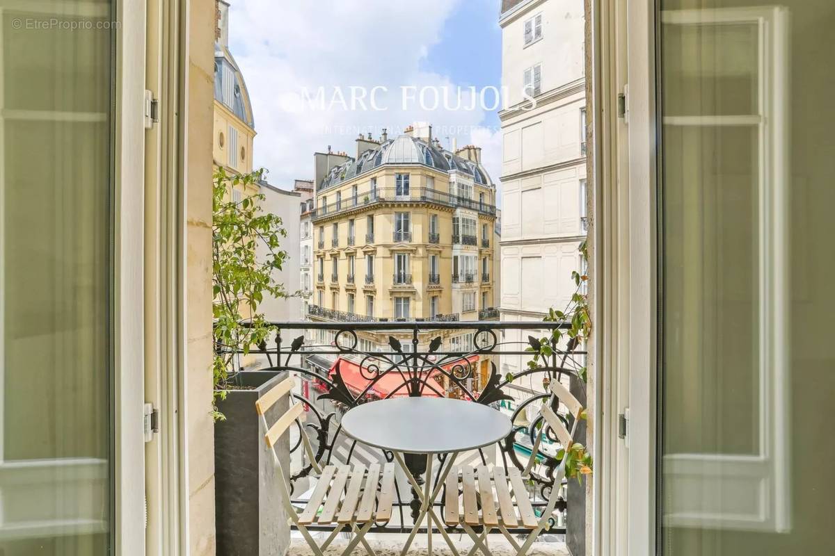 Appartement à PARIS-2E