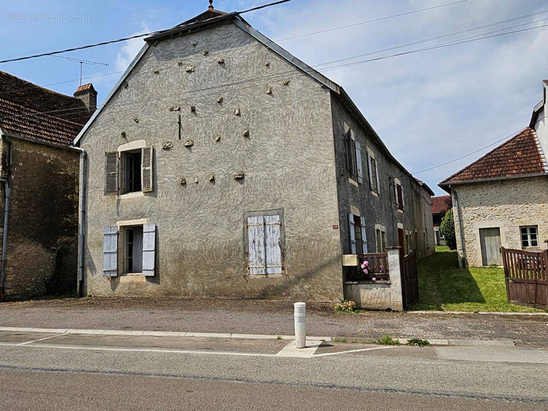 Maison à MANTOCHE