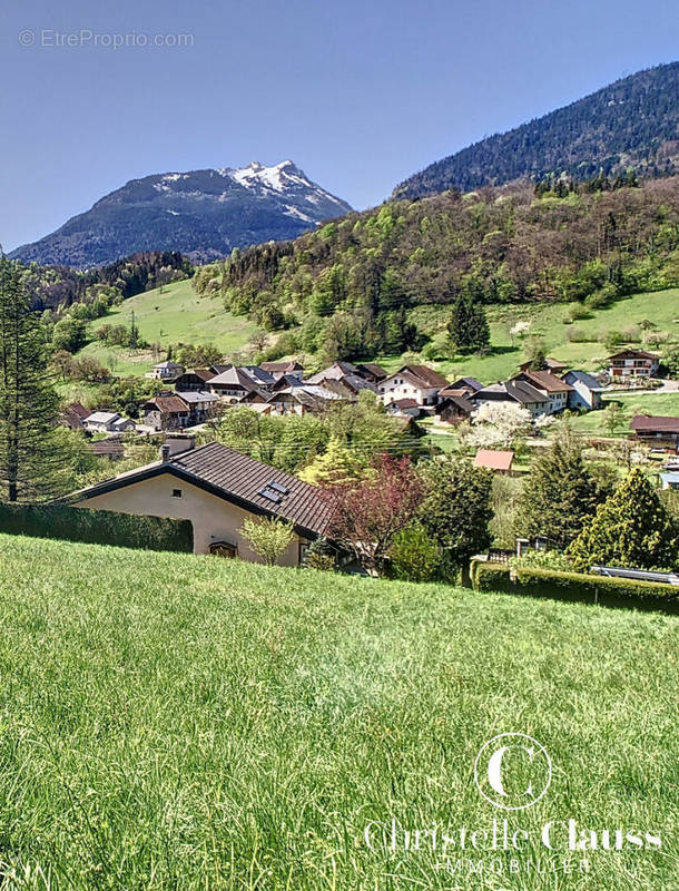 Terrain à FAVERGES