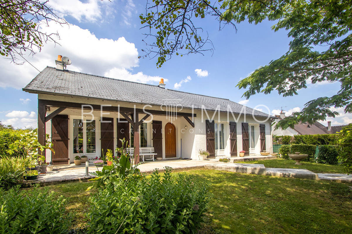 Maison à AZAY-SUR-CHER