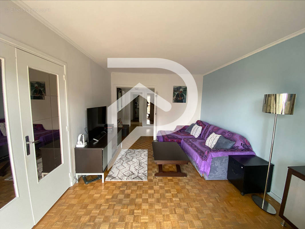 Appartement à LE BOURGET