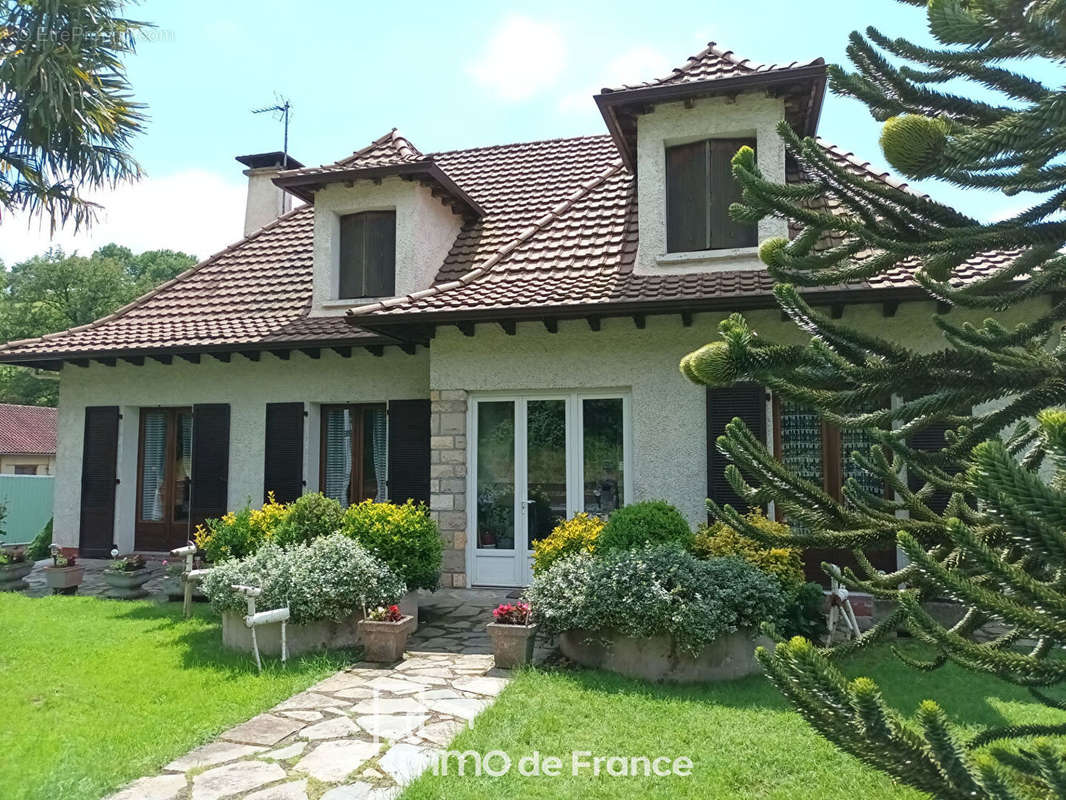 Maison à AUBIN