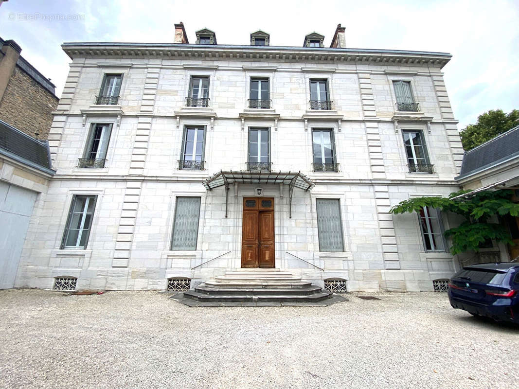 Appartement à LONS-LE-SAUNIER