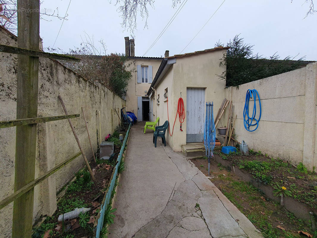 Maison à SAINT-ANDRE-DE-CUBZAC