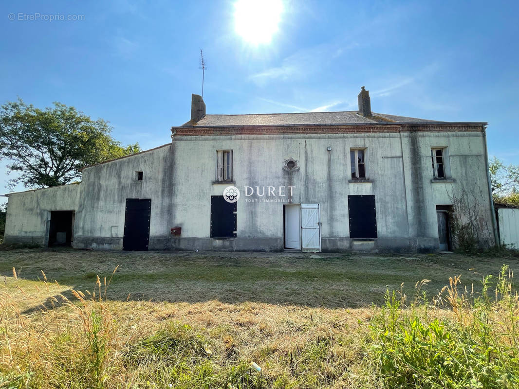 Maison à BEGROLLES-EN-MAUGES