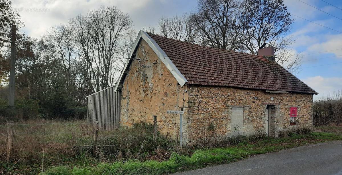 Maison à COMBREE