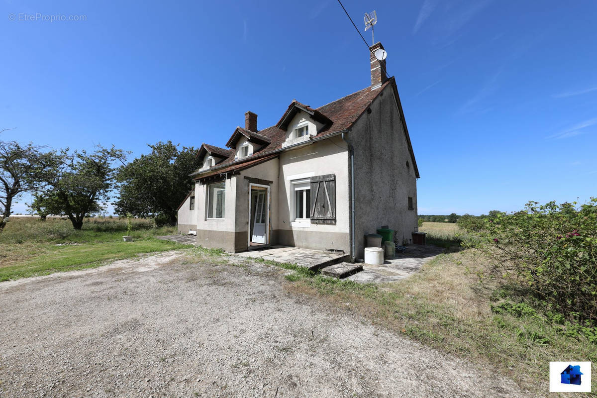 Maison à DAMMARIE-SUR-LOING