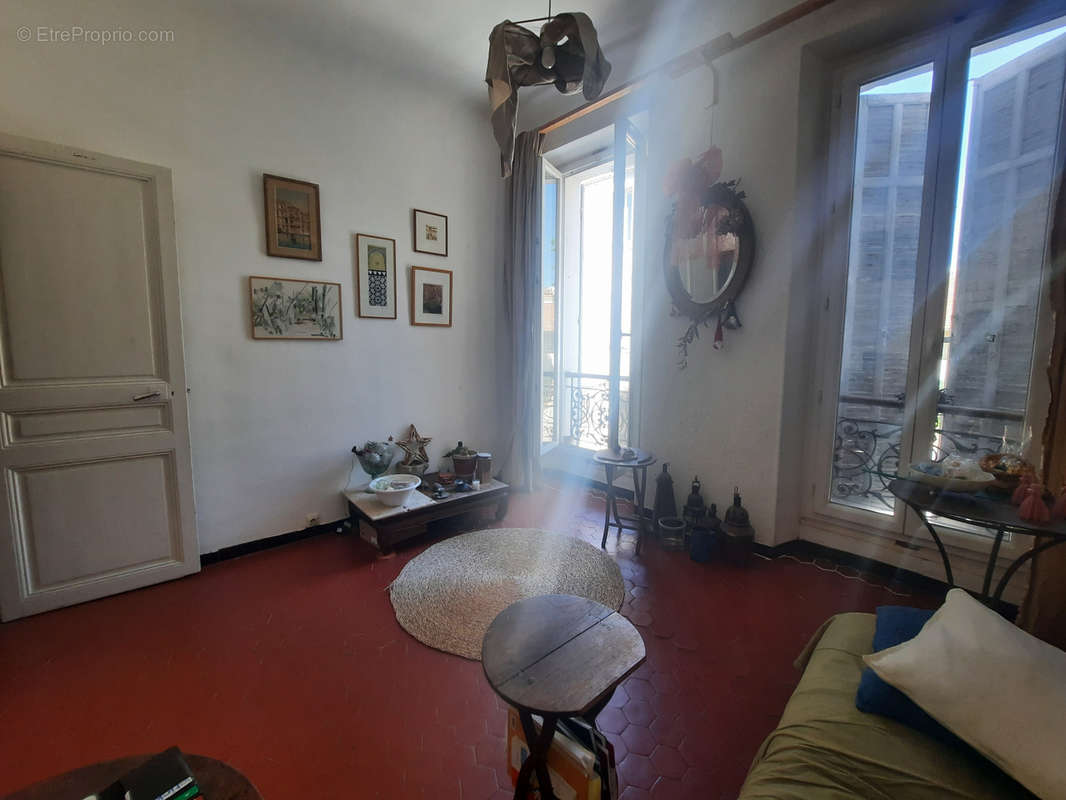 Appartement à MARSEILLE-8E