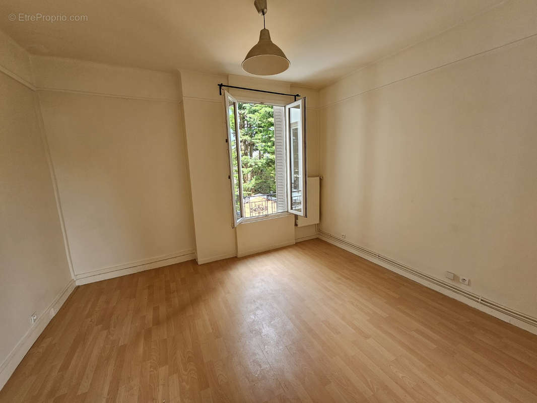 Appartement à LE PERREUX-SUR-MARNE