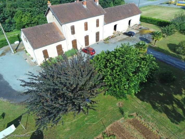 Maison à VERTEUIL-SUR-CHARENTE