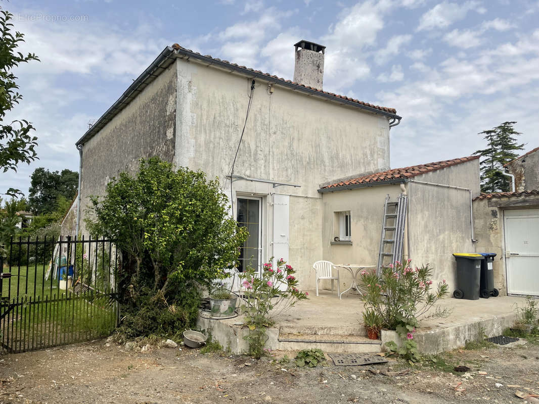 Maison à SAINT-MEDARD-D&#039;AUNIS