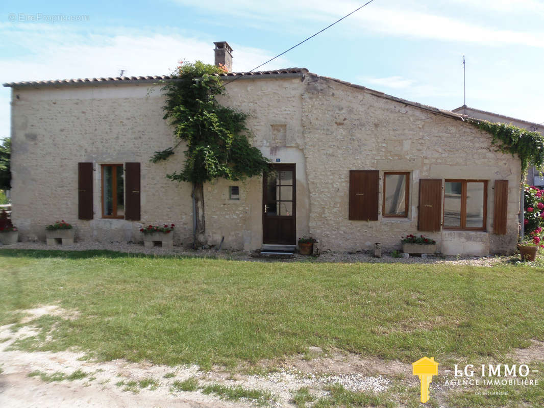 Maison à MORTAGNE-SUR-GIRONDE