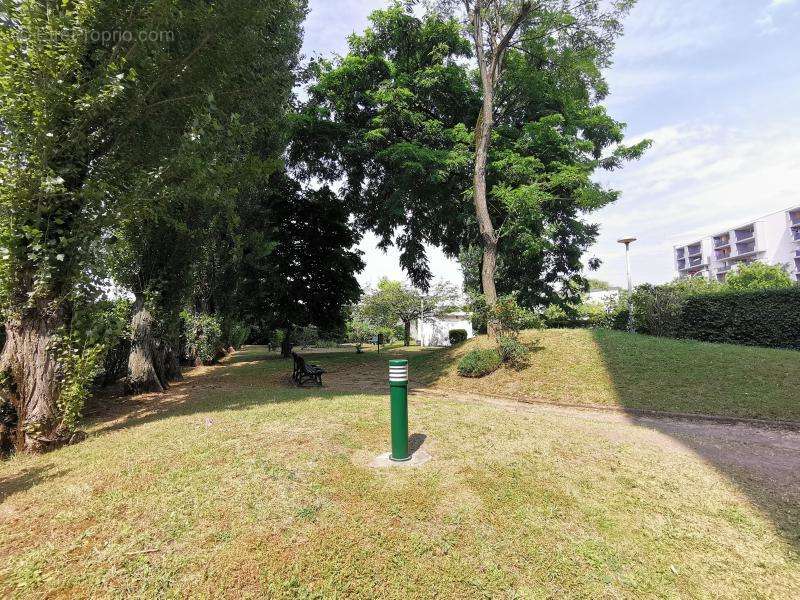 Appartement à ROSNY-SOUS-BOIS