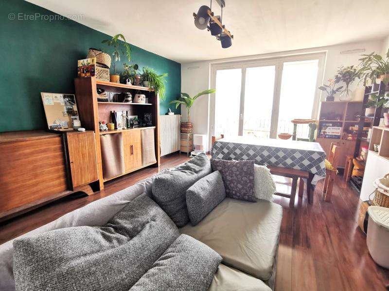 Appartement à ROSNY-SOUS-BOIS