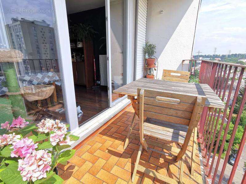 Appartement à ROSNY-SOUS-BOIS