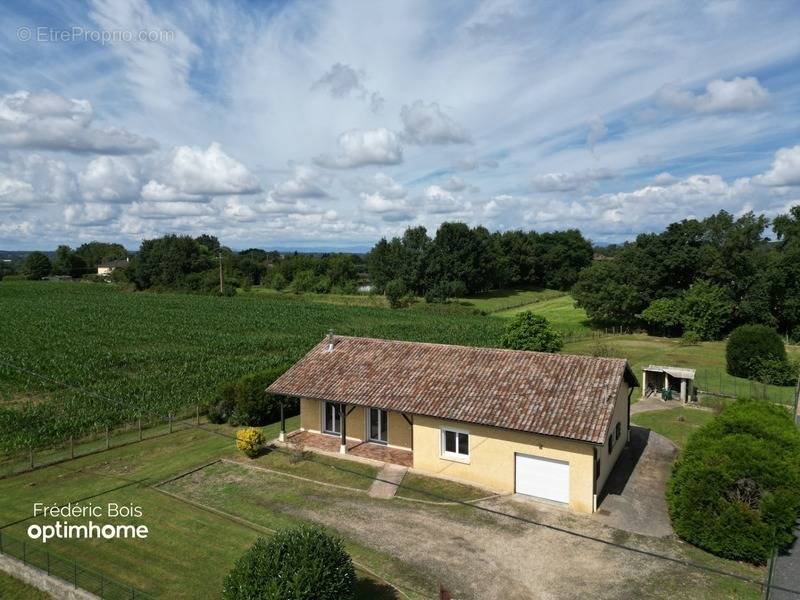 Maison à VONNAS