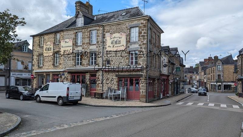 Commerce à LASSAY-LES-CHATEAUX