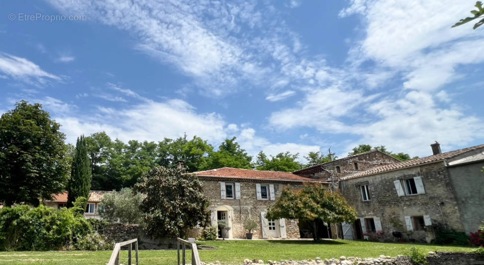 Maison à LIVRON-SUR-DROME