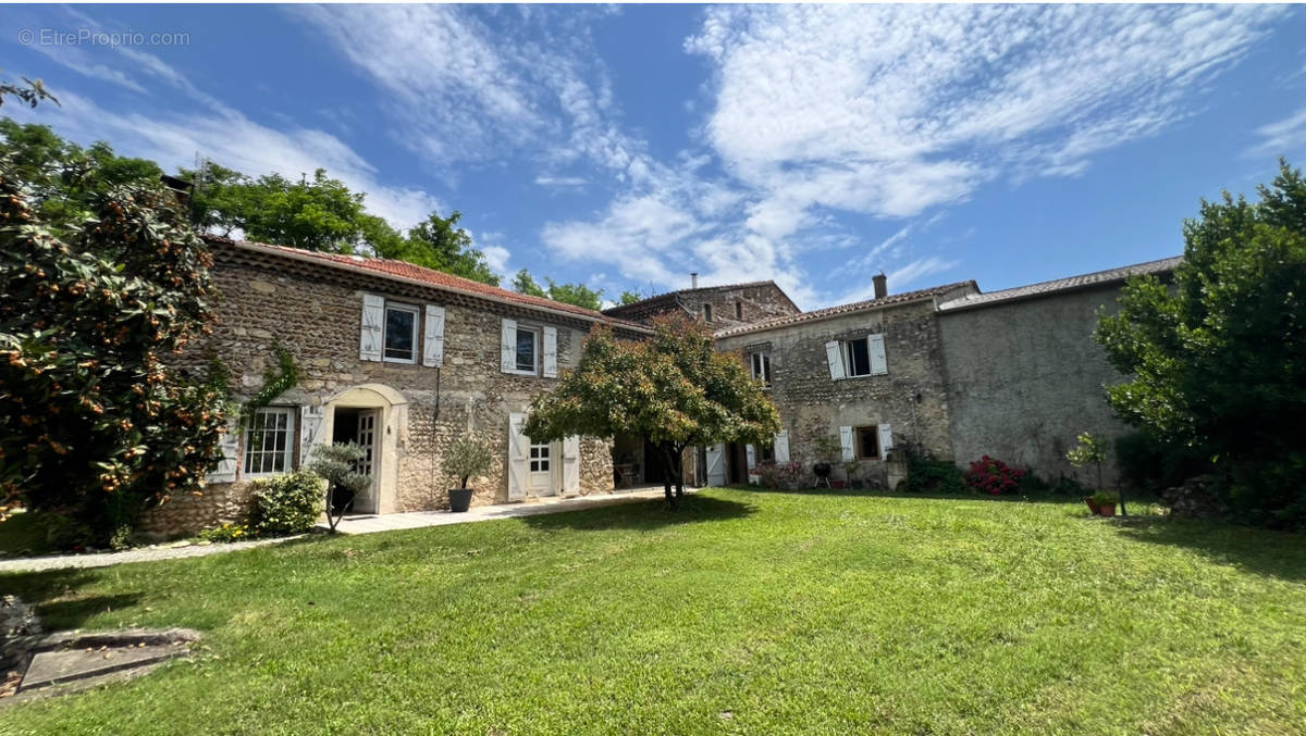 Maison à LIVRON-SUR-DROME