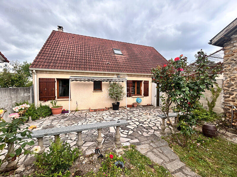 Maison à CARRIERES-SOUS-POISSY